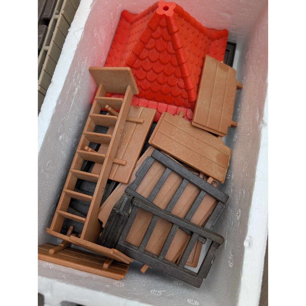 Playmobil 3446 Castle Set Vintage Medievel Knights Prison Castle No Figurines - Picture 14 of 16